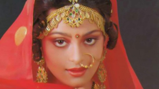 १९९४ मध्ये रिलीज झालेल्या गोपी किशन या चित्रपटात शिल्पासोबत सुनील शेट्टीही दिसला होता. या चित्रपटात सुनील शेट्टीची दुहेरी भूमिका होती. हा चित्रपट झी५ या ओटीटी प्लॅटफॉर्मवर आहे. १९९४ मध्ये रिलीज झालेल्या गोपी किशन या चित्रपटात शिल्पासोबत सुनील शेट्टीही दिसला होता. या चित्रपटात सुनील शेट्टीची दुहेरी भूमिका होती. हा चित्रपट झी५ या ओटीटी प्लॅटफॉर्मवर आहे.