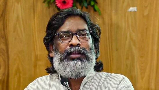 झारखंडच्या माजी मुख्यमंत्र्यांच्या पीएच्या घरावर आयकर विभागाचा छापा! ऐन निवडणुकीतील कारवाईमुळे खळबळ