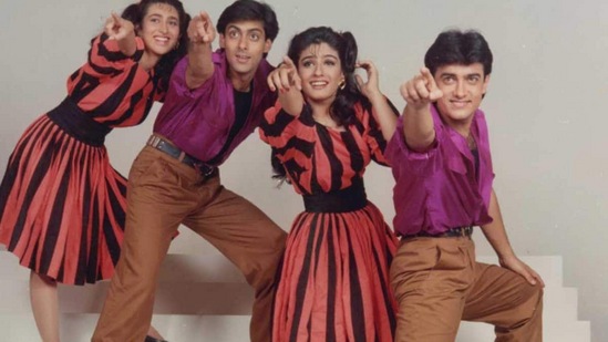 सलमान खान आणि आमिर खान यांचा&nbsp;'अंदाज अपना अपना' हा चित्रपट&nbsp;१९९४ साली प्रदर्शित झाला होता. या चित्रपटाचे&nbsp;आयएमडीबी&nbsp;रेटिंग ८ आहे. हा चित्रपट तुम्ही&nbsp;प्राईम व्हिडीओवर पाहू शकता.