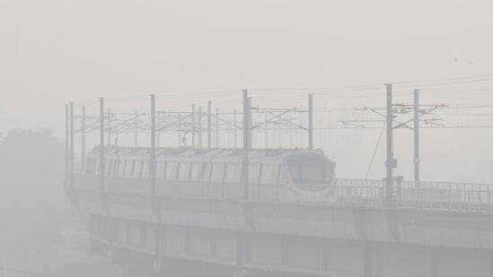 राजधानीची हवा अत्यंत विषारी! शाळा बंद, वाहनांना करण्यात आली बंदी; IMD चा धोक्याचा इशारा
