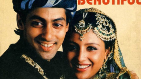 चांदनीने १९९१मध्ये सलमान खानच्या 'सनम बेवफा' या चित्रपटातून बॉलिवूडमध्ये पदार्पण केले होते. करिअरला सुरुवात केल्यानंतर अवघ्या पाच वर्षांनी चांदनीने चित्रपटसृष्टीला अलविदा केला. मीडिया रिपोर्ट्सवर विश्वास ठेवला, तर चांदनी आता अमेरिकेत राहते आणि तिथे डान्स शिकवते.