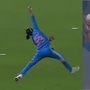 Harmanpreet Kaur : हरमनप्रीत कौरनं हवेत उडून एका हाताने टिपला जबरदस्त झेल, व्हिडीओ एकदा पाहाच! Harmanpreet Kaur : हरमनप्रीत कौरनं हवेत उडून एका हाताने टिपला जबरदस्त झेल, व्हिडीओ एकदा पाहाच!