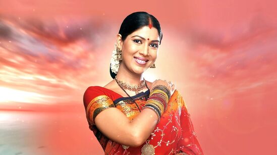 २००० साली सुरू झालेल्या 'कहानी घर घर की' या मालिकेलाही या यादीत स्थान मिळाले आहे. कारण या सुपरहिट टीव्ही शोला प्रत्येक घराघरात खूप प्रेम मिळाले, पण त्याचे IMDb रेटिंग फक्त 2.3 आहे. २००० साली सुरू झालेल्या 'कहानी घर घर की' या मालिकेलाही या यादीत स्थान मिळाले आहे. कारण या सुपरहिट टीव्ही शोला प्रत्येक घराघरात खूप प्रेम मिळाले, पण त्याचे IMDb रेटिंग फक्त 2.3 आहे.