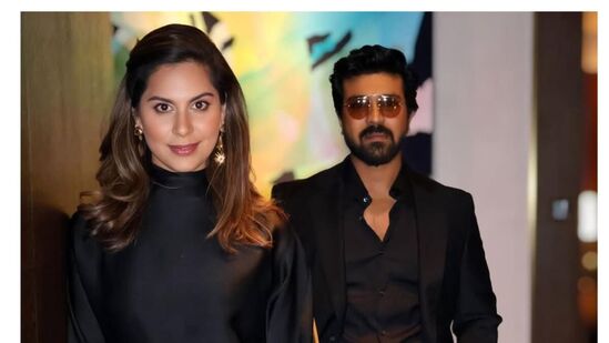 राम आणि उपासना कॉलेजच्या दिवसांपासून एकत्र आहेत. दोघेही एकत्र शिकत होते, पण त्यावेळी एकमेकांबद्दल त्यांच्या मनात काहीच भावना नव्हती. 'मगधीरा' चित्रपटाच्या शूटिंगदरम्यान रामला उपासनाबद्दल प्रेम वाटले. हा चित्रपट प्रदर्शित झाल्यानंतर दोघांनी एकमेकांना डेट करायला सुरुवात केली. राम आणि उपासना कॉलेजच्या दिवसांपासून एकत्र आहेत. दोघेही एकत्र शिकत होते, पण त्यावेळी एकमेकांबद्दल त्यांच्या मनात काहीच भावना नव्हती. 'मगधीरा' चित्रपटाच्या शूटिंगदरम्यान रामला उपासनाबद्दल प्रेम वाटले. हा चित्रपट प्रदर्शित झाल्यानंतर दोघांनी एकमेकांना डेट करायला सुरुवात केली.