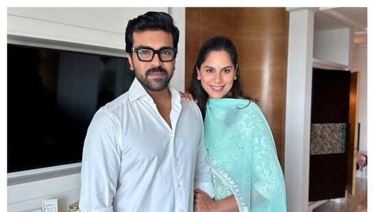 राम आणि उपासना यांचे २०१२मध्ये लग्न झाले, जे खूप भव्यदिव्य होते. यामध्ये अनेक सेलेब्स सहभागी झाले होते. गेल्या वर्षी लग्नाच्या १० वर्षानंतर दोघेही एका मुलीचे पालक झाले. राम आणि उपासना यांचे २०१२मध्ये लग्न झाले, जे खूप भव्यदिव्य होते. यामध्ये अनेक सेलेब्स सहभागी झाले होते. गेल्या वर्षी लग्नाच्या १० वर्षानंतर दोघेही एका मुलीचे पालक झाले.