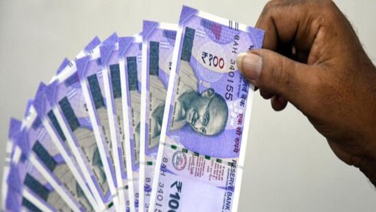 NACDAC इन्फ्रास्ट्रक्चरचा शेअर आज २४ डिसेंबर रोजी बीएसई SME प्लॅटफॉर्मवर ९० टक्के प्रीमियमसह ६६.५० रुपयांवर सूचीबद्ध झाला. सूचीबद्ध झाल्यानंतर या शेअरला अप्पर सर्किट लागलं. हा शेअर ६९.८२ रुपयांवर पोहोचला. पहिल्याच दिवशी गुंतवणूकदारांना १०० टक्के नफा झाला.