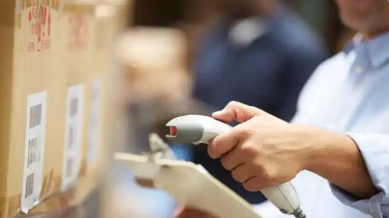 Unicommerce eSolutions चा शेअर १३ ऑगस्ट २०२४ रोजी ११२.९६ टक्क्याच्या प्रीमियमवर सूचीबद्ध झाला. या शेअरची आयपीओ प्राइस १०८ रुपये होती. तर हा स्टॉक २३० रुपयांवर लिस्ट झाला.&lt;/p&gt;