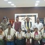 ११ माओवाद्यांचं मुख्यमंत्र्यांसमोर आत्मसमर्पण