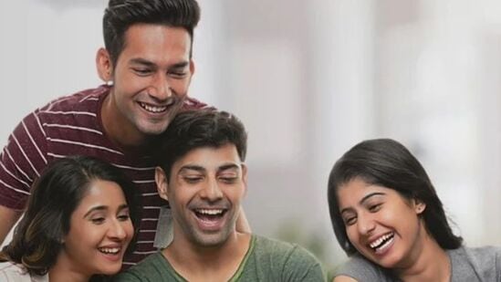 जिओचा ११९९ रुपयांचा हा प्लान 100Mbps इंटरनेट स्पीड देतो. यात एकूण 1000 GB डेटा मिळेल. ही योजना Netflix आणि प्राइम व्हिडिओसह एकूण १५ OTT ॲप्सचा विनामूल्य अ‍ॅक्सेस देते.