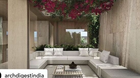 ऑस्ट्रेलिया दौऱ्यानंतर कोहली आपल्या कुटुंबाला वेळ देत आहे आणि आपल्या नवीन घराच्या कार्यक्रमाची तयारीही करत आहे.