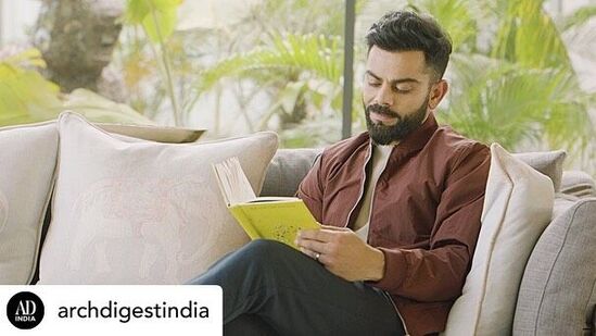 कोहली-अनुष्काचा नवीन बंगला अतिशय खास पद्धतीने डिझाइन करण्यात आला आहे. यात जवळपास सर्व प्रकारच्या आधुनिक सुविधा आहेत.