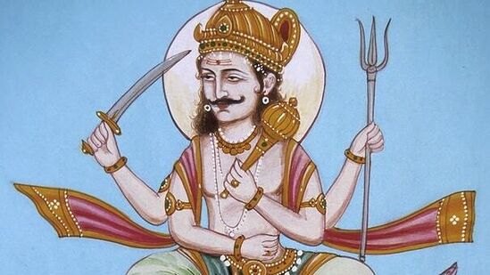 मकर : राहूच्या राशीपरिवर्तनानंतर मकर राशीच्या लोकांना कोणत्याही कामात शुभ फळ मिळू शकेल. अभ्यास करणाऱ्या व्यक्तींबाबत ते शिक्षण क्षेत्रात मोठे यश संपादन करण्यात यशस्वी होण्याची शक्यता आहे. राहूच्या गोचरामुळे व्यक्तीचा प्रवास वाढू शकतो. या प्रवासातून व्यक्तीला विशेष आर्थिक लाभ मिळू शकतो.