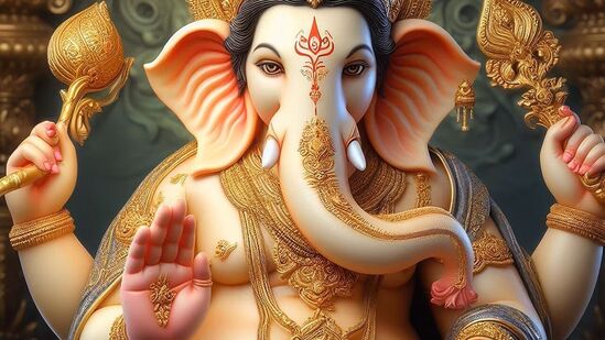 दररोज गणपतीला पाच दुर्वा अर्पण करा -&nbsp;दररोज गणपतीला पाच दुर्वा अर्पण करा आणि आदित्य हृदय सूत्राचे नियमित पठण करा. तुमच्या खिशात मोरपंख ठेवा.