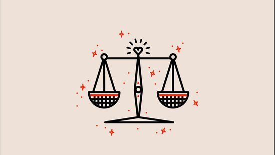 तूळ :&nbsp;या राशीच्या लोकांसाठी उत्पन्नाचे स्त्रोत वाढविण्याचा आजचा दिवस असेल. तुमचा प्रभाव आणि प्रतिष्ठा वाढेल. आपण काही नवीन मित्र बनवू शकता. तुमचा एखादा जुना मित्र तुम्हाला भेटायला येऊ शकतो. तुमचे काही जुने सौदे फायनल झाले तर तुम्हाला आनंद होईल. आर्थिक स्थिती सुधारेल.