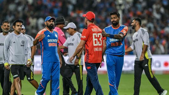 IND vs ENG Dream 11 Prediction : भारत-इंग्लंड मुंबईच्या वानखेडेवर भिडणार, अशी बनवा तुमची परफेक्ट ड्रीम इलेव्हन टीम