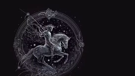 धनु -&nbsp;धनु राशीच्या लोकांना गुरु राशीत शनीच्या भ्रमणाचा फायदा होऊ शकतो. करिअरच्या बाबतीत तुम्हाला विजय मिळू शकेल. पैसे कमविण्याचे नवीन स्रोत निर्माण होतील, जे तुमची आर्थिक स्थिती मजबूत करू शकतात. विद्यार्थ्यांसाठी हा काळ चांगला मानला जातो. पदोन्नतीची शक्यताही आहे.