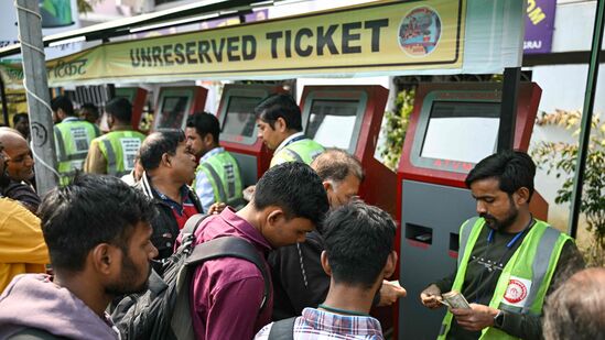 एकल साइन-ऑनवापरकर्ते एकाच त्यांच्या ओळखीच्या पुराव्याचा वापर करून सर्व सेवांमध्ये प्रवेश करू शकणार आहेत. शिवाय, आयआरसीटीसी रेलकनेक्ट, यूटीएस मोबाईल अॅप इत्यादी विद्यमान भारतीय रेल्वे अॅप्समध्ये देखील हे ओळखपत्र वापरता येणार आहे. एकल साइन-ऑनवापरकर्ते एकाच त्यांच्या ओळखीच्या पुराव्याचा वापर करून सर्व सेवांमध्ये प्रवेश करू शकणार आहेत. शिवाय, आयआरसीटीसी रेलकनेक्ट, यूटीएस मोबाईल अॅप इत्यादी विद्यमान भारतीय रेल्वे अॅप्समध्ये देखील हे ओळखपत्र वापरता येणार आहे. 