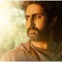 <p>अभिषेक बच्चनचे चित्रपट आवडणाऱ्या लोकांचा एक वेगळाच प्रेक्षकवर्ग आहे. त्याचे चित्रपट बॉक्स ऑफिसवर पैशाचा पाऊस पाडत नसतील पण लोकांच्या मनावर गारुड नक्कीच घालतात. आयएमडीबीवर हाय रेटिंग मिळालेले त्याचे ७ चित्रपट बघ्यालच हवेत.</p>