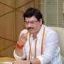 मुख्यमंत्री देवेंद्र फडणवीस आज बीडच्या दौऱ्यावर! धनंजय मुंडे दौऱ्यात राहणार गैरहजर, नेमकं कारण काय ?