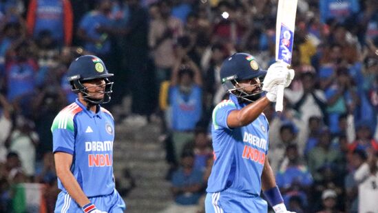 Ind vs Eng : श्रेयस अय्यर प्लेइंग इलेव्हनमध्ये नव्हता, पण तेवढ्यात एक फोन आला… सामन्यापूर्वी काय घडलं? वाचा