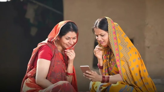 हिंगोलीत लाडक्या भावांनीच लाटले पैसे