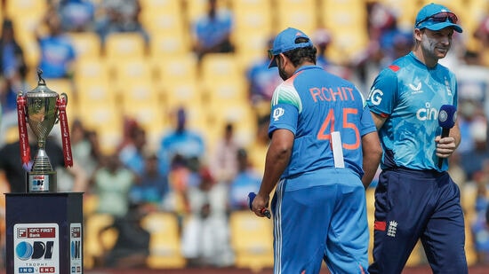IND vs ENG 2nd ODI : इंग्लंडची प्रथम फलंदाजी, वरुण चक्रवर्तीचं पदार्पण, अशी आहे टीम इंडियाची प्लेइंग इलेव्हन, पाहा 