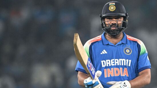 Rohit Sharma : रोहित शर्माचा हा ४२ सेकंदांचा व्हिडीओ पाहिला का? पाकिस्तान-ऑस्ट्रेलियासह सर्व संघांचे टेन्शन वाढलं
