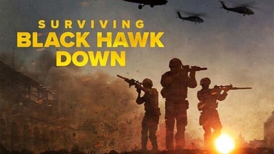 'सर्व्हायव्हिंग ब्लॅक हॉक डाउन' ही माहितीपट मालिका आज म्हणजेच १० फेब्रुवारी रोजी नेटफ्लिक्सवर प्रदर्शित होत आहे. ही मालिका १९९३ मध्ये सोमालिया आणि अमेरिका यांच्यातील मोगादिशूच्या लढाईची कहाणी सांगणारी आहे. या लढाईत, सोमाली मलिशियाने दोन ब्लॅक हॉक हेलिकॉप्टर पाडले होते. या माहितीपटात या लढाईत सहभागी झालेल्या लोकांचे अनुभव दाखवले आहेत. ही माहितीपट मालिका जॅक मॅकइन्स यांनी दिग्दर्शित केली आहे.