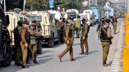 LoC जवळ IED स्फोट