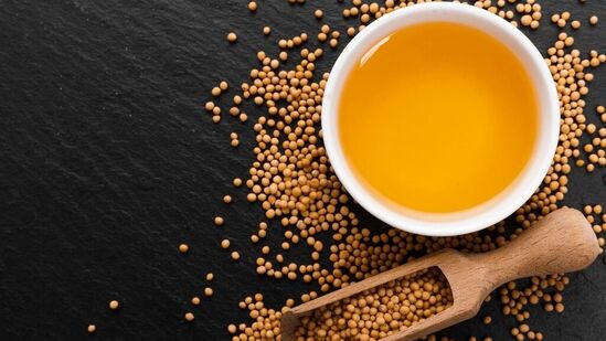 शनीचे वाईट परिणाम टाळण्यासाठी काही उपाय :&nbsp;शनीचे वाईट परिणाम टाळण्यासाठी शनिवारी जवळच्या शनी मंदिरात जाऊन तेल अर्पण करावे. तसेच तेथे बसून शनि&nbsp;चालीसा पठण करून मंत्रोच्चार करावा. अशा वेळी कोणत्याही परिस्थितीत शनिदेवाच्या डोळ्यात पाहण्याची&nbsp;चूक करू नका. &nbsp;