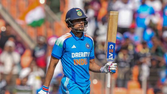 Shubman Gill Century : शुभमन गिलचं शानदार शतक, नरेंद्र मोदी स्टेडियमवर पाचव्यांदा शतकाला गवसणी