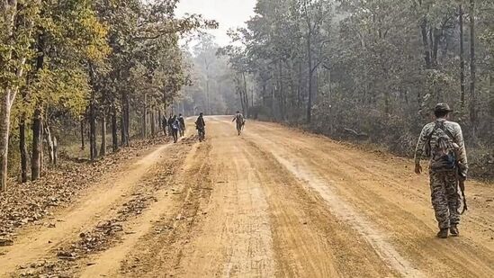 ३१ ठार नक्षलवाद्यांपैकी २८ जणांची ओळख पटली