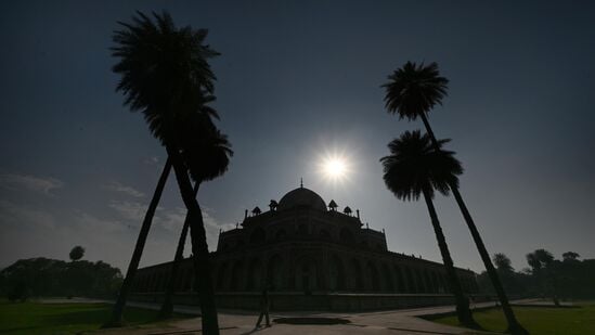 फेब्रुवारी महिन्यात एप्रिल, मे सारखी रेकॉर्डब्रेक उष्णता! शेतकाऱ्यासाठी धोकादायक, IMD चा इशारा 