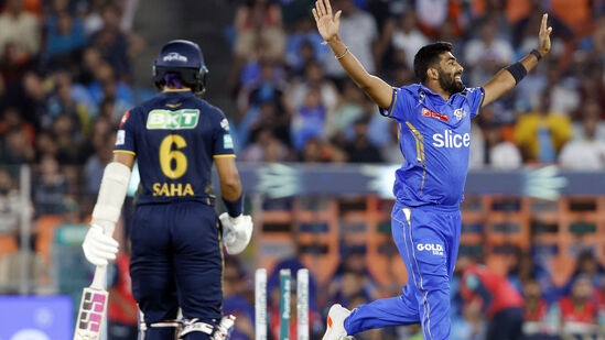 Jasprit Bumrah : जसप्रीत बुमराहनं मुंबई इंडियन्सचं टेन्शन वाढवलं, IPL खेळणार की नाही? जाणून घ्या