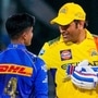 CSK VS MI : धोनी नवख्या विघ्नेश पुथूर याला काय म्हणाला? मुंबई-सीएसके सामन्यातील व्हिडीओ तुफान व्हायरल