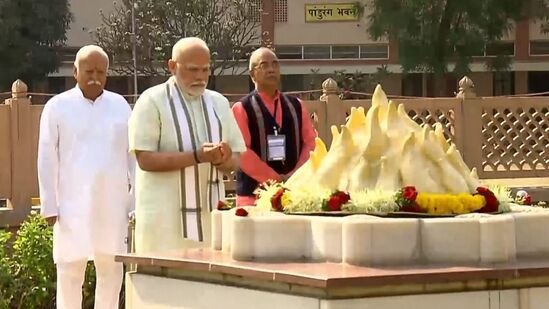 मोदींची संघ मुखालयाला भेट