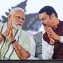 पंतप्रधान मोदी व देवेंद्र फडणवीस