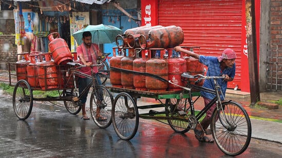 आज सिलिंडरची किंमत स्वस्त झाली की महाग?