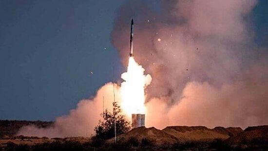 पाकिस्तानी हल्ल्याला उत्तर देण्यासाठी भारताचे  कवच S-400 तयार