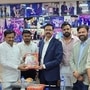 आमदार सुभाष देशमुख यांच्या नेतृत्वाखाली स्थानिक व्यावसायिकांच्या शिष्टमंडळाने नुकतीच धनंजय दातार यांची भेट घेतली.
