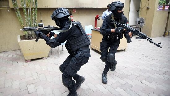 Anti-Terror Squad of Bihar team during mock drill at P&M Mall at Patliputra area in Patna.
