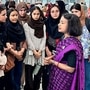 इराणमध्ये अडकलेल्या ११० भारतीय विद्यार्थ्यांना घेऊन विमान दिल्लीला पोहोचले
