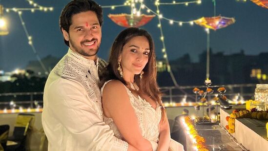 Sidharth Malhotra and Kiara Advani announced the arrival of their baby girl on Instagram.
