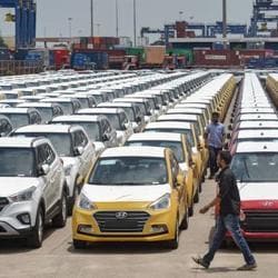 A total of 285,027 passenger vehicles were sold in the festival month of October