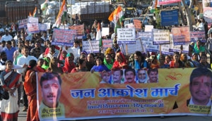 Congress workers take out a rally near assembly constituency number 1 in Indore on Monday.(Shankar Mourya/ HT photo)