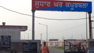 About 60 mobiles were recovered by the authorities inside the Kapurthala jail this year.(HT Photo) About 60 mobiles were recovered by the authorities inside the Kapurthala jail this year.(HT Photo)