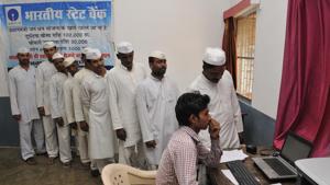 Prisoners waiting for their turn in queue for opening bank account under government's Jan Dhan Scheme. (FILE)(Praveen Bajpai/ Hindustan Times - Representative image) Prisoners waiting for their turn in queue for opening bank account under government's Jan Dhan Scheme. (FILE)(Praveen Bajpai/ Hindustan Times - Representative image)