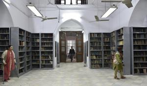 As reported by HT last month, the library, which was established in 1862, has not purchased a single book due to the financial crunch.(Saumya Khandelwal//HT PHOTO) As reported by HT last month, the library, which was established in 1862, has not purchased a single book due to the financial crunch.(Saumya Khandelwal//HT PHOTO)