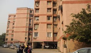The flats are located in Sarita Vihar, Jasola, Dwarka, Pitampura, Sukhdev Vihar, Narela, Rohini, Jehangirpuri, Loknayakpuram, Dilshad Garden, Paschim Vihar, Bindapur and Mukherjee Nagar.(Burhaan Kinu/HT Photo) The flats are located in Sarita Vihar, Jasola, Dwarka, Pitampura, Sukhdev Vihar, Narela, Rohini, Jehangirpuri, Loknayakpuram, Dilshad Garden, Paschim Vihar, Bindapur and Mukherjee Nagar.(Burhaan Kinu/HT Photo)