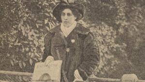 Princess Sophia Duleep Singh selling subscriptions for the Suffragette newspaper outside Hampton Court in London, April 1913.(Photo: British Library/Wikimedia Commons) Princess Sophia Duleep Singh selling subscriptions for the Suffragette newspaper outside Hampton Court in London, April 1913.(Photo: British Library/Wikimedia Commons)
